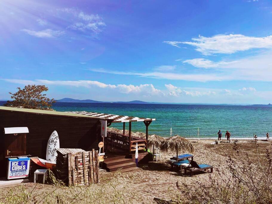 Lovely Studio Apartment On The Beach Burgas City Exterior foto