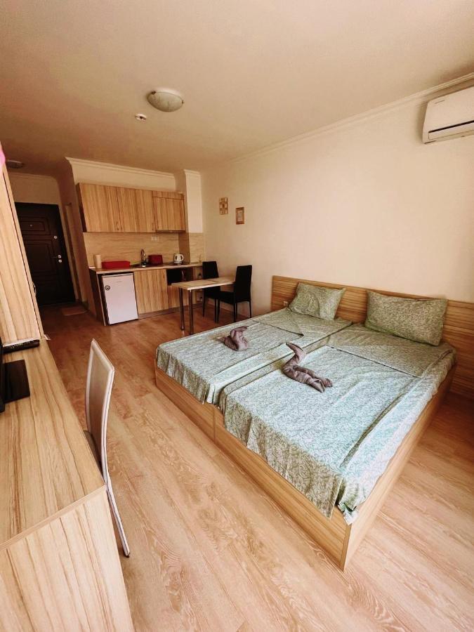 Lovely Studio Apartment On The Beach Burgas City Exterior foto